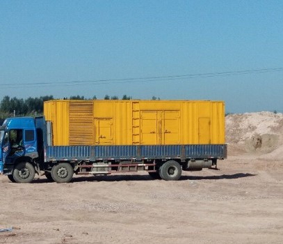 新县海拔3000m以上地区的变压器外绝缘距离应如何确定？