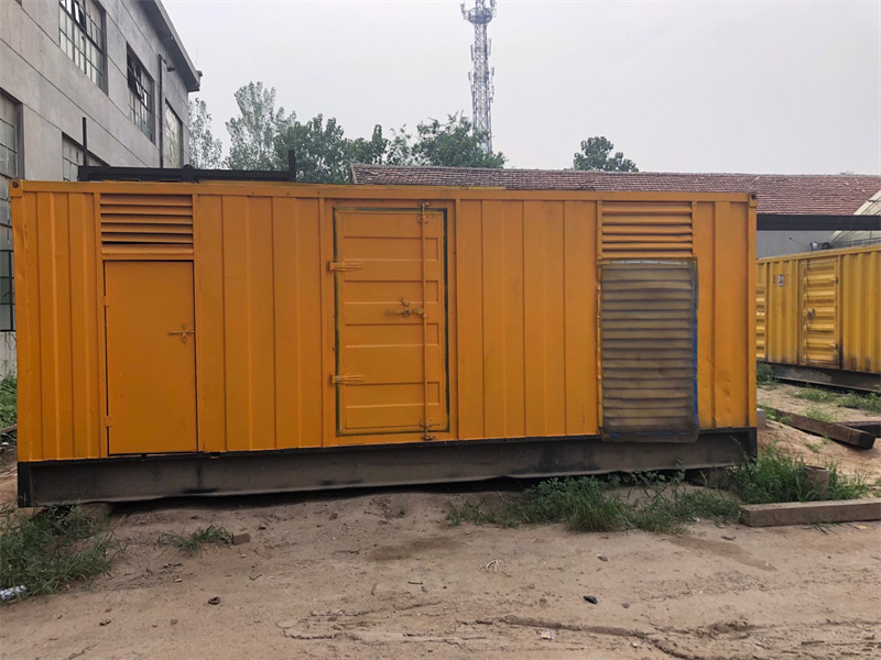 新县发电机出租进行负载测试时，电瓶电量不足的具体判断标准是什么？