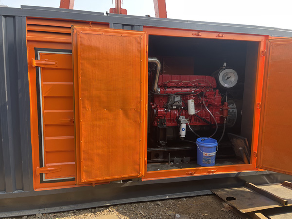 新县柴油发电机组在高温环境下运行时需要注意哪些问题？