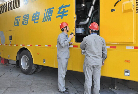 新县如何清理被灰尘覆盖的机油散热器？